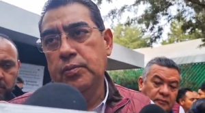 Gobernador pide a Eduardo Rivera y demás aspirantes respetar la ley electoral