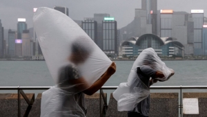Hong Kong en alerta máxima por supertifón Saola; van 16 veces desde la Segunda Guerra Mundial