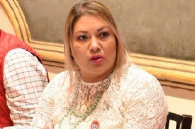 Paola Angón violenta la ley orgánica municipal; sigue en desacato judicial contra regidora