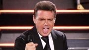 Luis Miguel reaparece tras hospitalizaci&oacute;n: es captado en el Centro Hist&oacute;rico de la CDMX