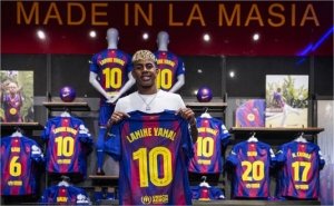 En medio del escándalo, Lamine Yamal recibe el 10 del Barcelona; esto dijo sobre Lionel Messi