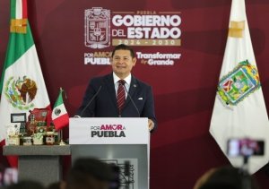 Modernizaci&oacute;n del Aeropuerto Hermanos Serd&aacute;n proyecta a Puebla hacia 2030: Armenta Mier
