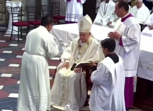 Iglesia Ordena 10 diáconos transitorios al servicio de los católicos