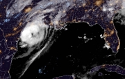 Beryl toca tierra como huracán cerca de Matagorda, en la costa de Texas