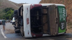 Tragedia, tres jugadores de futbol americano pierden la vida en accidente