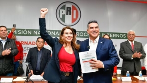 Alejandro Moreno se registra como candidato para presidir el PRI por cuatro años más