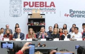 Consolida el gobierno de Puebla cooperativas productoras de calzado
