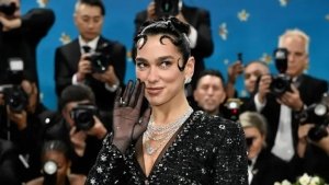 ¡Dua, hermana, ya eres mexicana! La cantante británica presumió el jersey del Tricolor