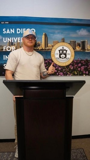 Sa&uacute;l 'Canelo' &Aacute;lvarez anuncia emocionado su ingreso a la universidad: 'Nunca es tarde para empezar'