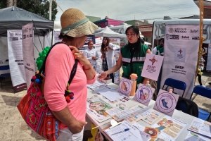 Acerca gobierno estatal servicios de salud a familias de San Jos&eacute; Chiapa