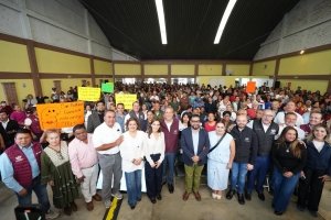 Refrenda Pepe Chedraui compromiso con las familias de San Baltazar Campeche