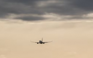 VIDEO: Aviones de pasajeros en todo el mundo alcanzaron peligrosas velocidades por vientos que los empujaron
