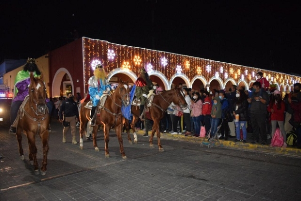 Este fin de semana se llevó a cabo el desfile “Familia con Ilusión” en San Pedro Cholula