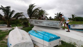 Huracán Milton baja a categoría 4; descartan impacto pero mantiene lluvias