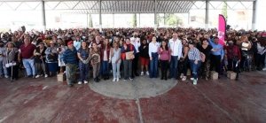 Pepe Chedraui y MariElise Budib entregan m&aacute;s de 7 mil despensas en Agua Santa