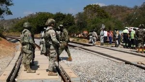 Sheinbaum Env&iacute;a P&eacute;same a Familias de las 13 V&iacute;ctimas por Descarrilamiento del Tren Interoce&aacute;nico