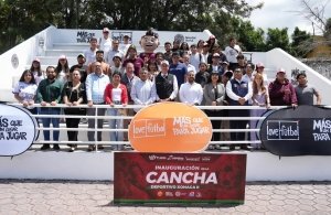 Inaugura Pepe Chedraui y love.f&uacute;tbol cancha de futbol 7 en el Deportivo Xonaca II