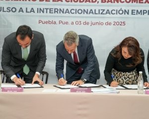 Pepe Chedraui firma convenios con Bancomext y COMCE Sur para impulsar internacionalización empresarial