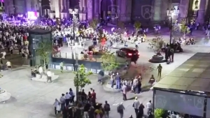 Así Fue el Atropellamiento Masivo en Explanada de la Catedral de Guadalajara; Fiscalía Investiga