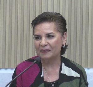 Con mediocre desempe&ntilde;o legislativo, Beatriz Manrique pide una candidatura en el 2027
