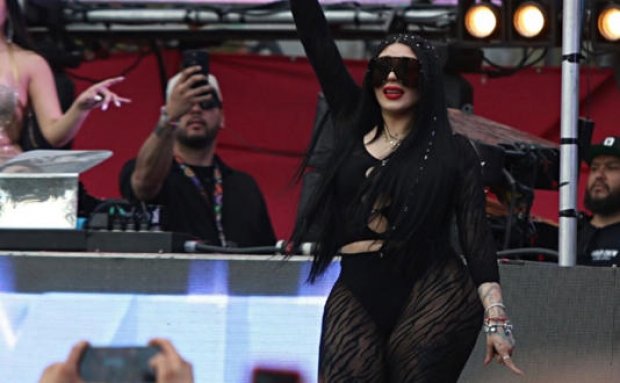 Bellakath deja "plantados" a sus fans de Veracruz y organizadores la exhiben; ella afirma que no le pagaron