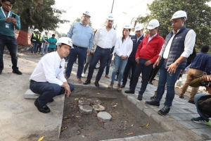 Con brigadas urbanas, Ayuntamiento de Puebla mejora la movilidad peatonal del centro histórico