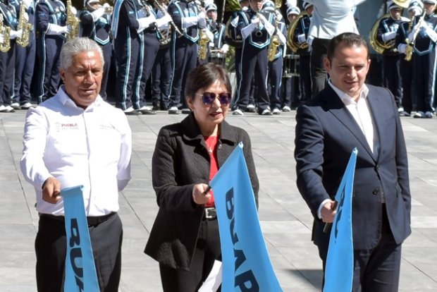 La BUAP es siempre solidaria y está presente en donde haga falta: Rectora Lilia Cedillo