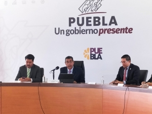 Gobierno entrega nuevas patentes de notarías; premian corrupción del notario Carlos Briones