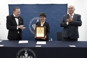 Licenciatura en Medicina General y Comunitaria de la BUAP recibe acreditación internacional de COMAEM
