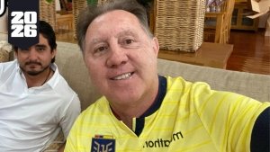 No est&aacute;n en equipos con el mismo peso: Alex Aguinaga considera que jugadores ecuatorianos tienen ventaja sobre los mexicanos