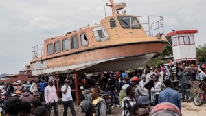 Naufragio dejó 23 muertos en lago Kivu del Congo; prevén que saldo aumente en próximos días