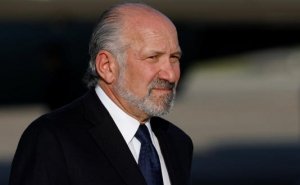 Trump renegociará el T-MEC; “no quiere autos fabricados en México”, dice el secretario de Comercio de EU