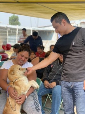 Acerca Gobierno de la Ciudad jornada de bienestar animal a la colonia 20 de Noviembre