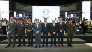 Pepe Chedraui reconoce a servidores públicos en la 12ª edición de “Puebla Agradece”