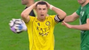 Cristiano Ronaldo hace el oso con falla rid&iacute;cula