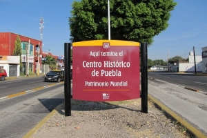 Gobierno municipal da mantenimiento y coloca nueva señalética en centro histórico
