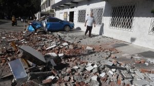 Sismo de 7.4 sacude Colombia: videos muestran da&ntilde;os y edificios colapsados