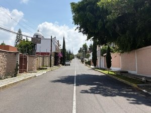 Comando asalta tres domicilios en La Calera