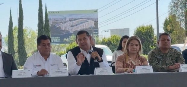 Alejandro Armenta anuncia 5 mil calles para 2026