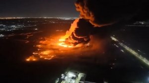 Explosión en Ezeiza: Incendio en parque industrial de Argentina deja 15 heridos