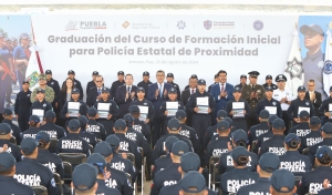 Encabeza Sergio Salomón graduación de 170 policías, los convoca a garantizar la paz social