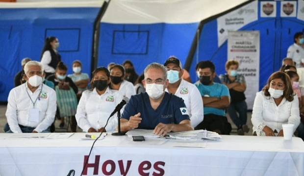 Anuncian vacunación contra el covid en zona conurbada de Puebla