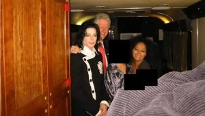 Clinton en un jacuzzi, fiestas con Jagger y Michael Jackson figuran en archivos Epstein