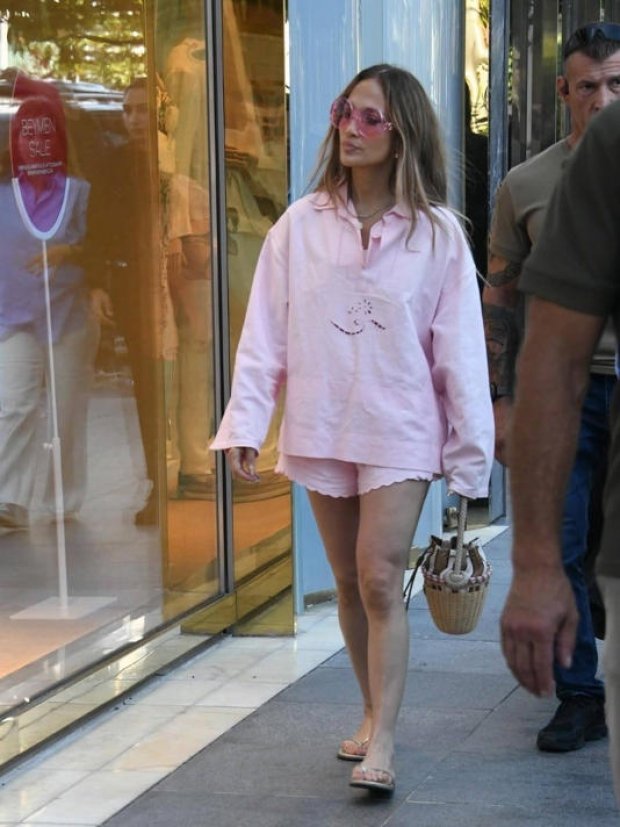 Lección de humildad: Así reaccionó Jennifer Lopez al ser rechazada en una tienda Chanel
