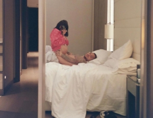 “Qué foto tan vulgar”: Fotografía de Cazzu y Nodal desde la cama desata críticas