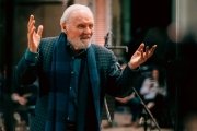 Anthony Hopkins firma un contrato discogr&aacute;fico como compositor