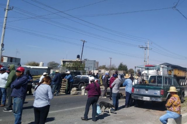Caos en el municipio de Nopalucan; pobladores cierran autopista Puebla-Veracruz