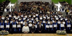 Encabeza Lilia Cedillo graduaci&oacute;n de la primera generaci&oacute;n de licenciaturas de la UPA-BUAP
