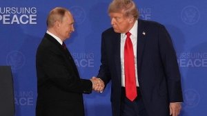 Trump se alinea con Rusia contra Ucrania, seg&uacute;n un exgeneral de EE.UU.