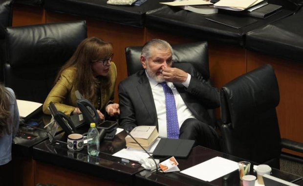 Senadores de Morena frenan a Adán Augusto; exigen a senador no imponer decisiones y transparentar presupuesto